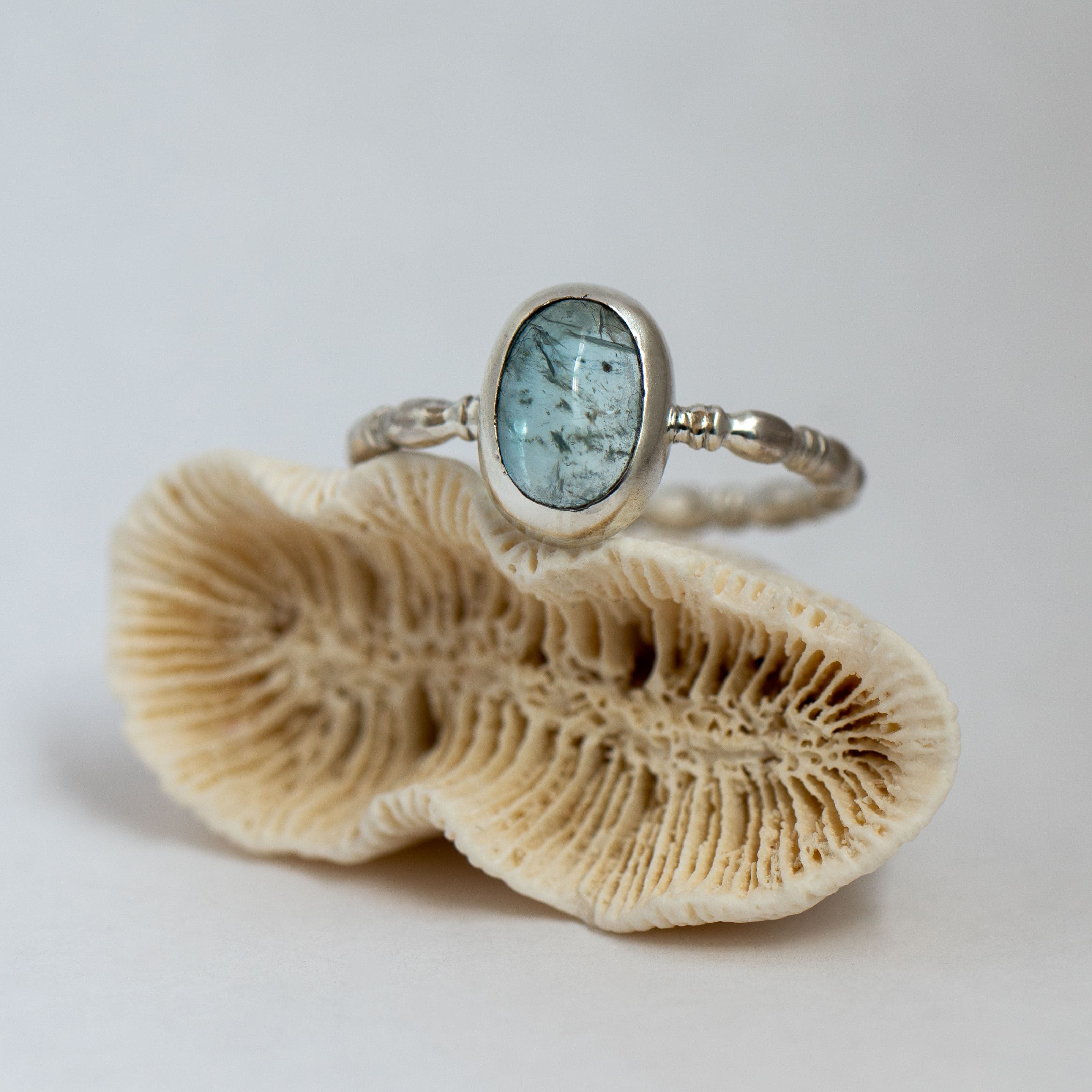 Ring met aquamarijn