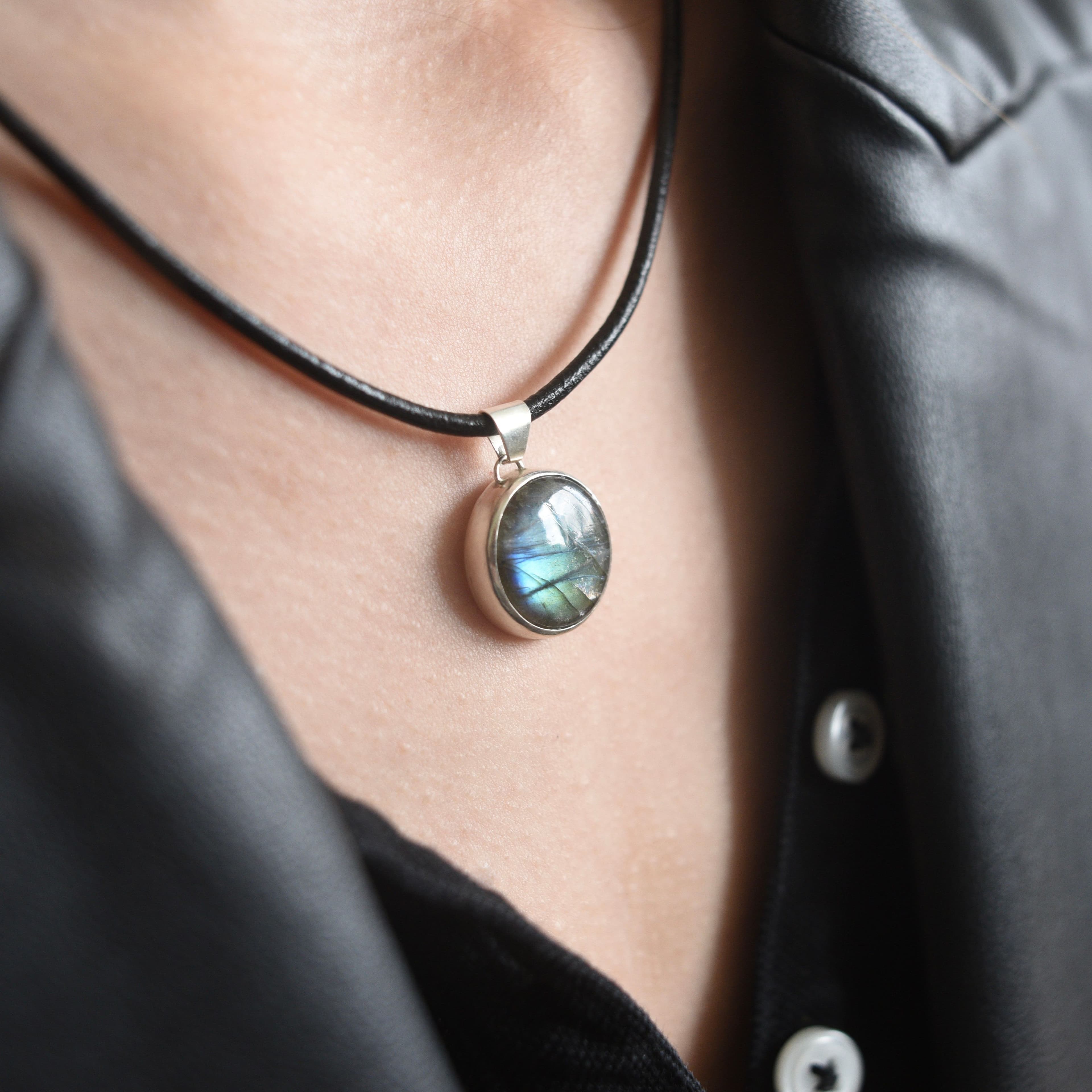 Hanger met labradoriet